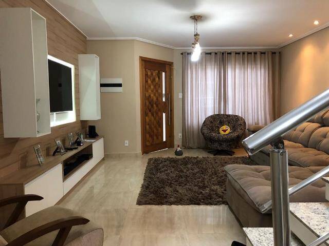 Sobrado, 3 quartos, 180 m² - Foto 1