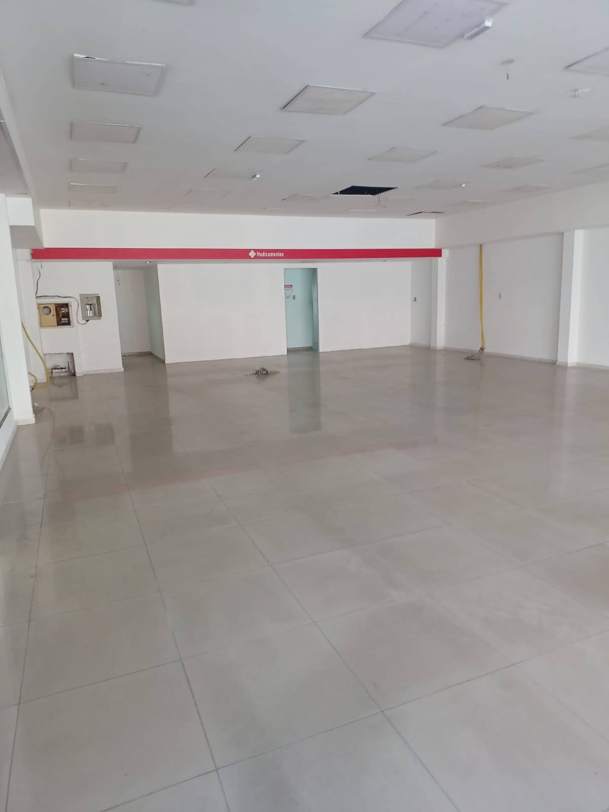 Loja-Salão, 200 m² - Foto 3