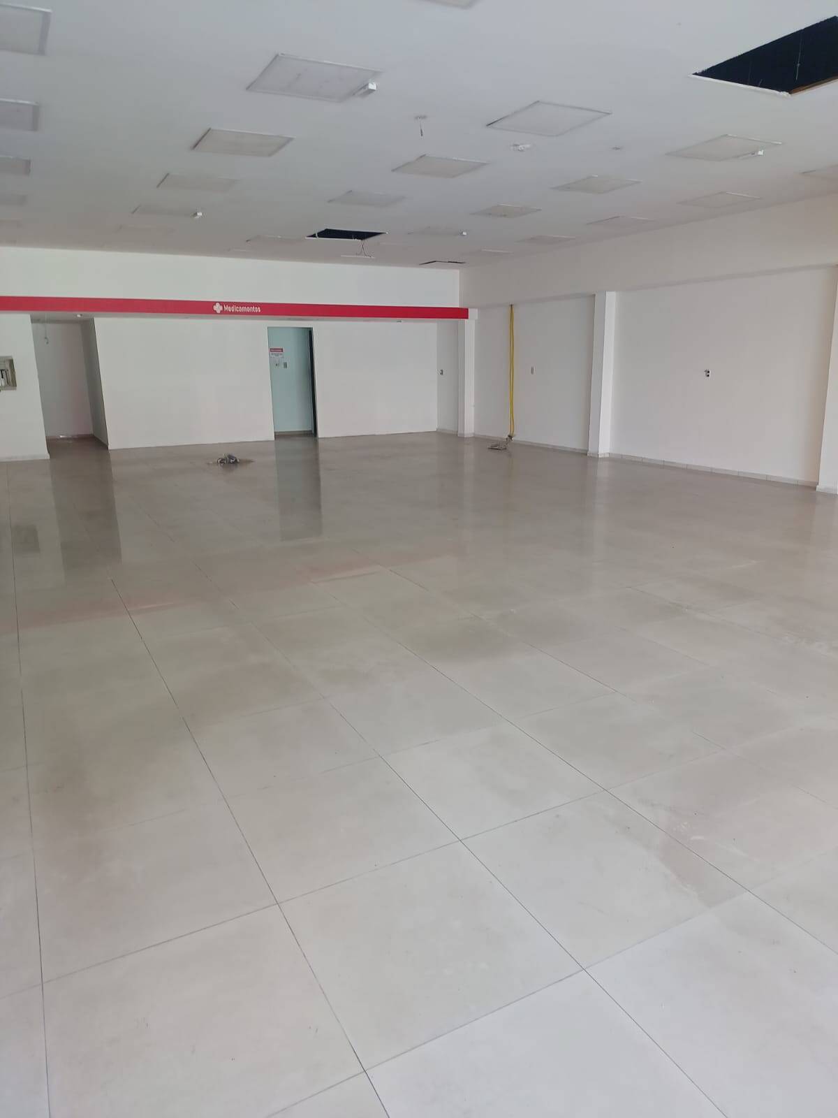 Loja-Salão, 200 m² - Foto 12
